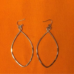 💖Hooked On You Earrings 💖